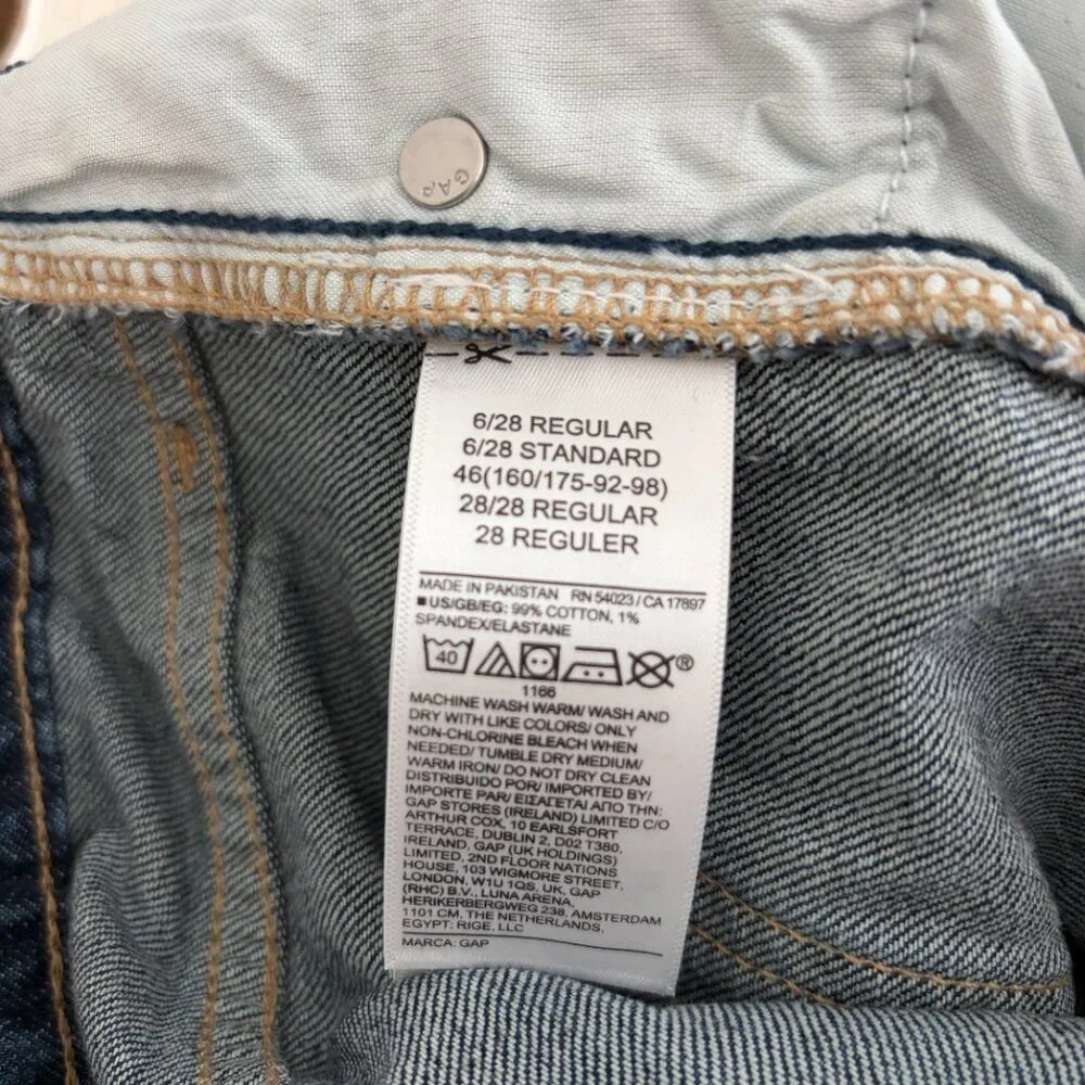 GAP Jean- Universal Slim Boyfriend Womens Size 6/28R Dark Wash Denim High-Rise